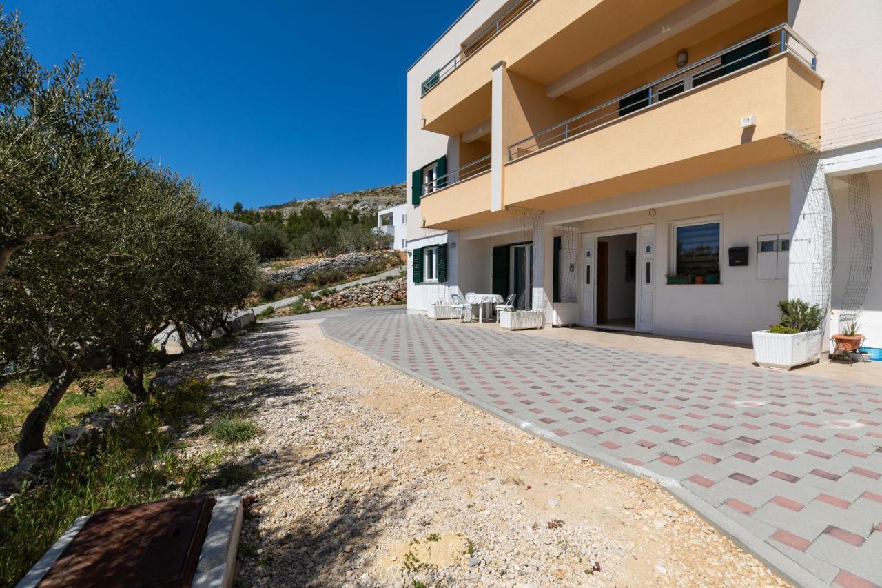 Apartments With A Parking Space Dugi Rat, Omis - 19516 Exterior photo