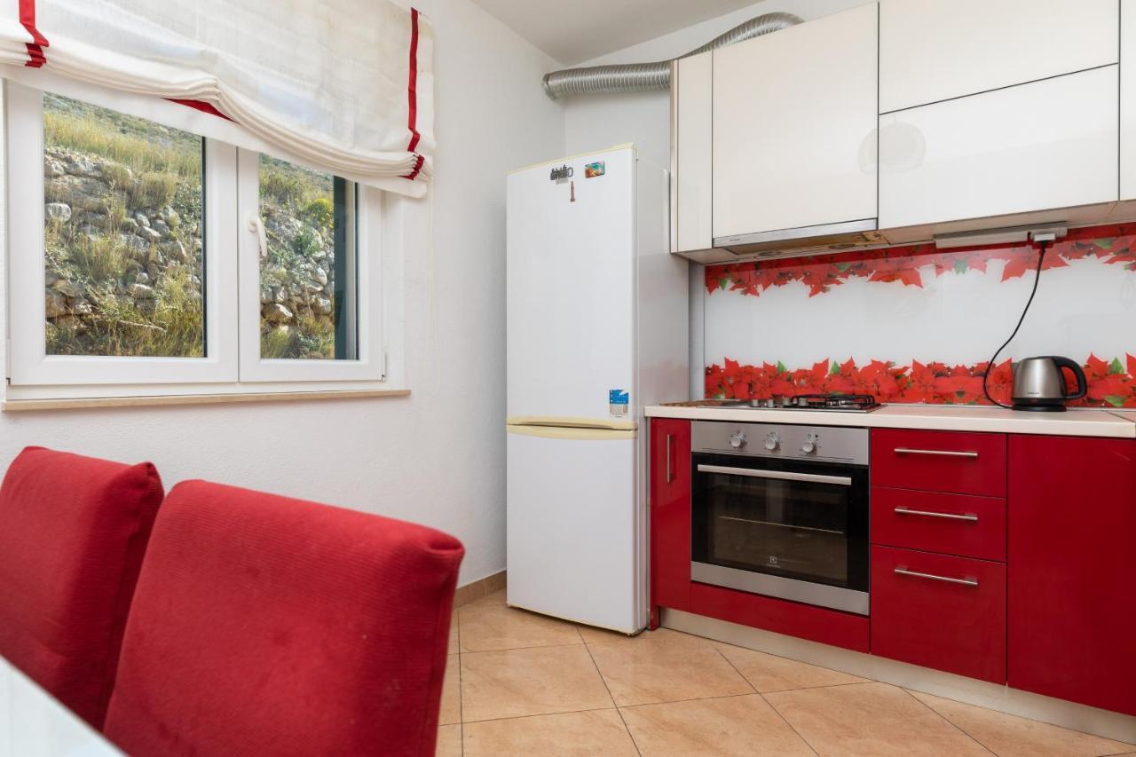 Apartments With A Parking Space Dugi Rat, Omis - 19516 Exterior photo