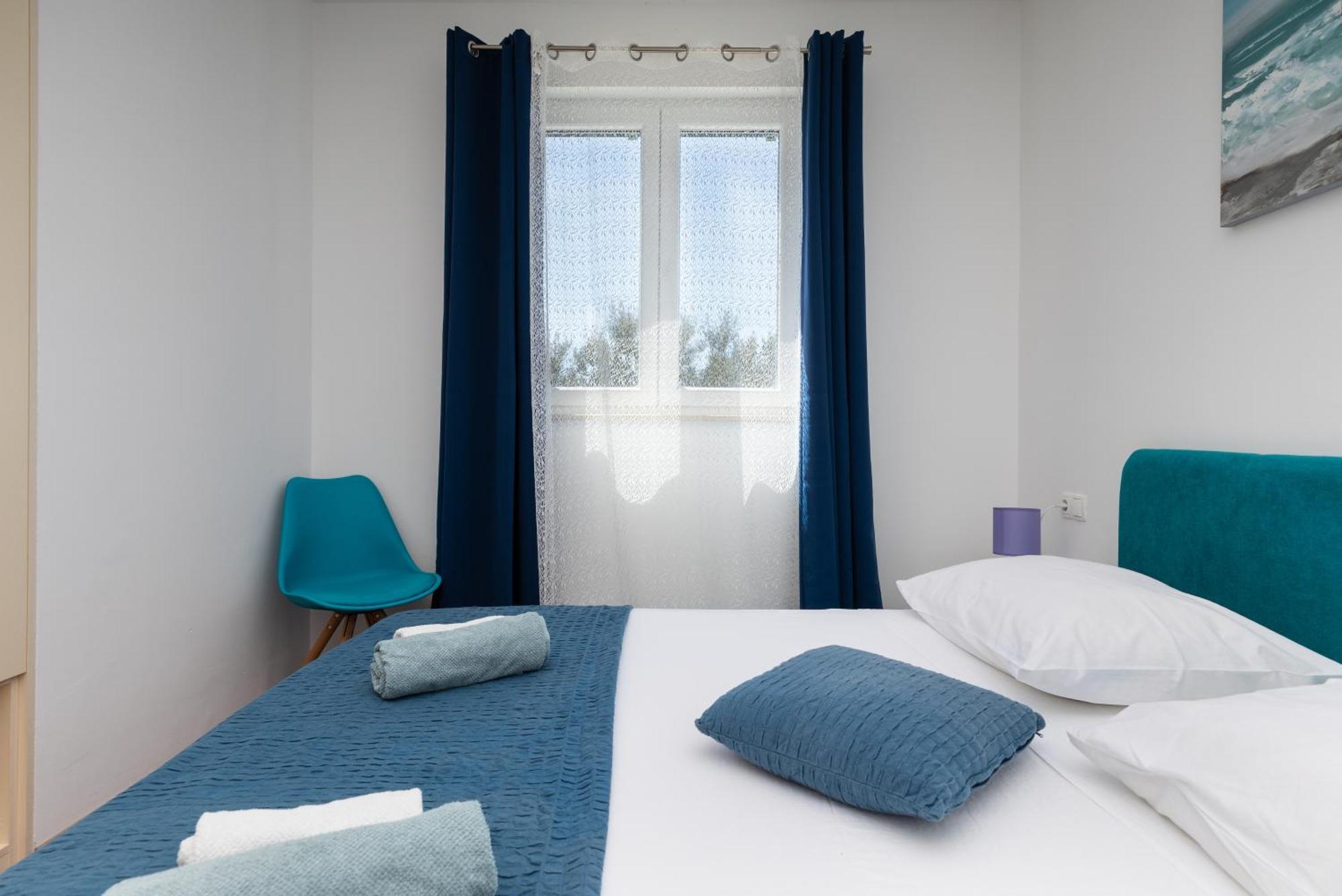 Apartments With A Parking Space Dugi Rat, Omis - 19516 Room photo